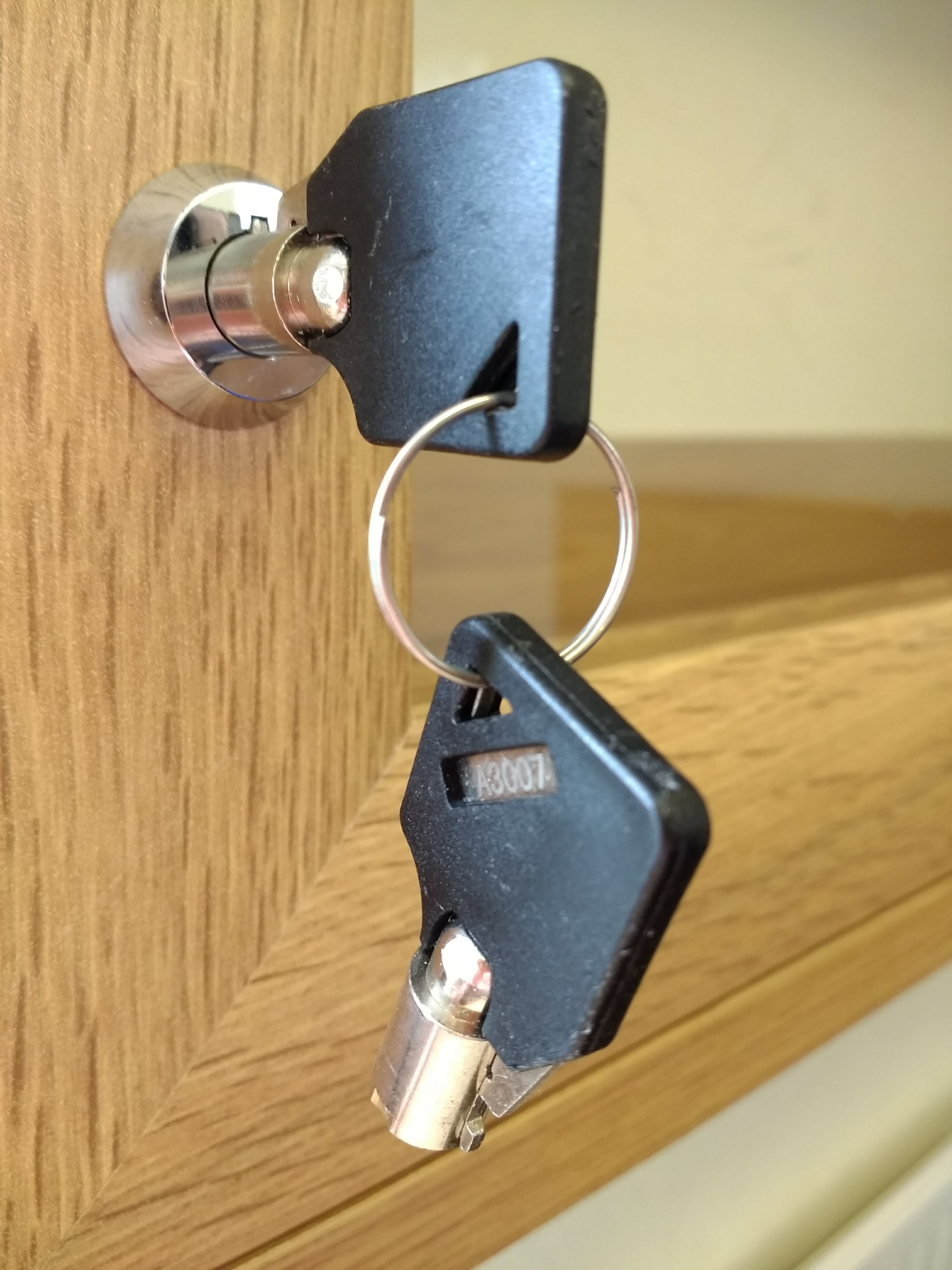 Lock (fitted to drawer) featured image